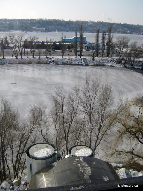 вид на озеро, интерьер FourPoints, Drupal Forum 2012 в Запорожье.